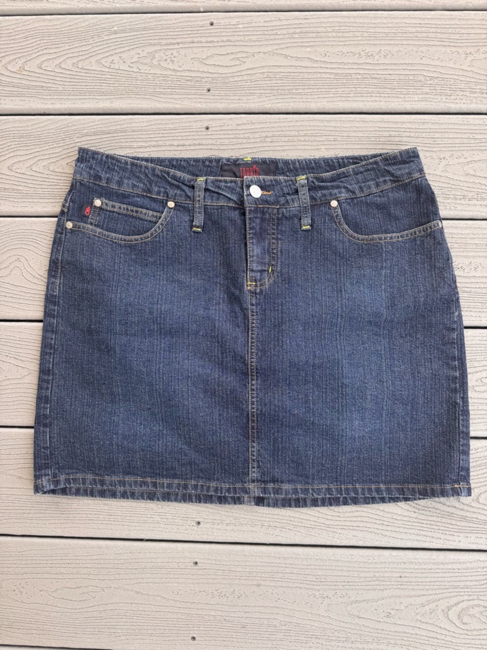 Vintage torrid Jean skirt with red star details size 12